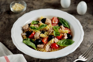 Salad,With,Canned,Tuna,,Pasta,,Cherry,Tomatoes,,Olives,,Parmesan,,Olive